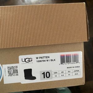 UGG Patten Boot with Box